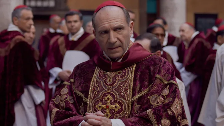 Ralph Fiennes in Conclave.