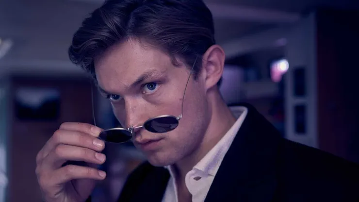 Damian Hardung in "Love Sucks".