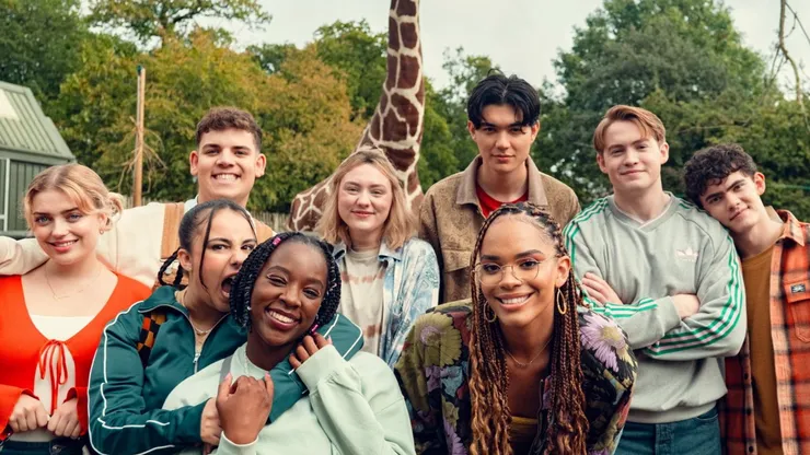 Joe Locke, Yasmin Finney, Kizzy Edgell, Rhea Norwood, Leila Khan, Corinna Brown and Kit Connor in Heartstopper.