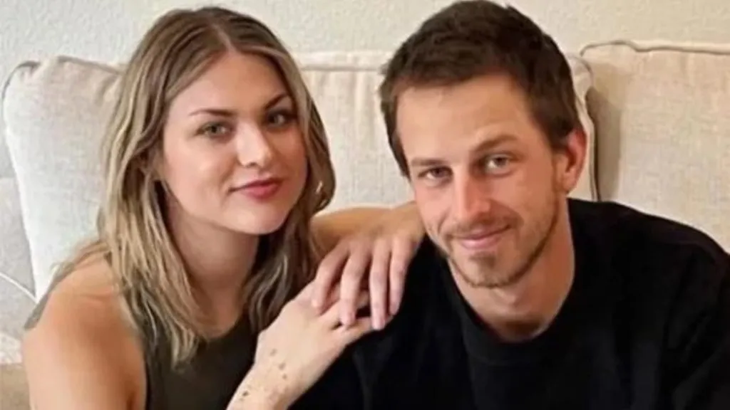 Frances Bean Cobain and Riley Hawk. (Source: @PopBase)