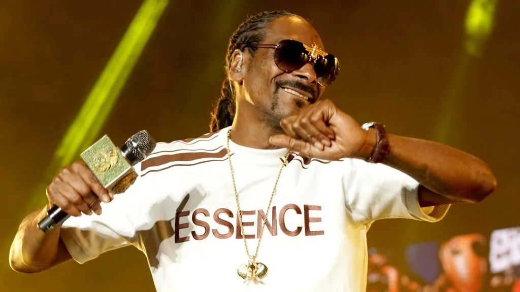 Snoop Dogg performs onstage during the 2018 Essence Festival presented By Coca-Cola – Day 1 at Louisiana Superdome on July 6, 2018 in New Orleans, Louisiana. (Photo by Bennett Raglin/Getty Images for Essence)