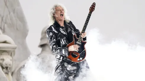 LONDON, ENGLAND - JUNE 04: Brian May of Queen performs during the Platinum Party At The Palace at Buckingham Palace on June 4, 2022 in London, England. The Platinum Jubilee of Elizabeth II is being celebrated from June 2 to June 5, 2022, in the UK and Commonwealth to mark the 70th anniversary of the accession of Queen Elizabeth II on 6 February 1952. (Photo by Alberto Pezzali - WPA Pool/Getty Images)