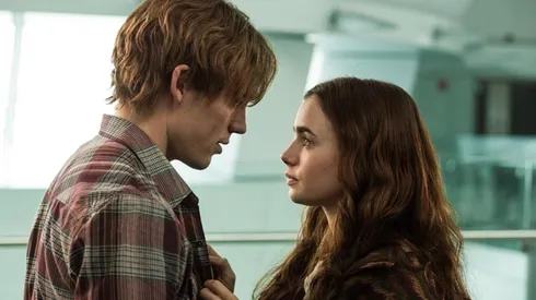 Sam Claflin and Lily Collins in Love, Rosie (2014) / IMDb