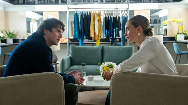 Dan Stevens and Lily James in Swiped (2025)
