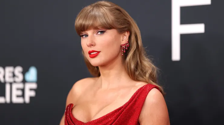 Taylor Swift attends the 67th Annual GRAMMY Awards in 2025.
