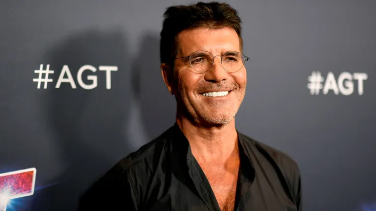Simon Cowell attends "America's Got Talent" Season 14 Live Show Red Carpet in 2019.
