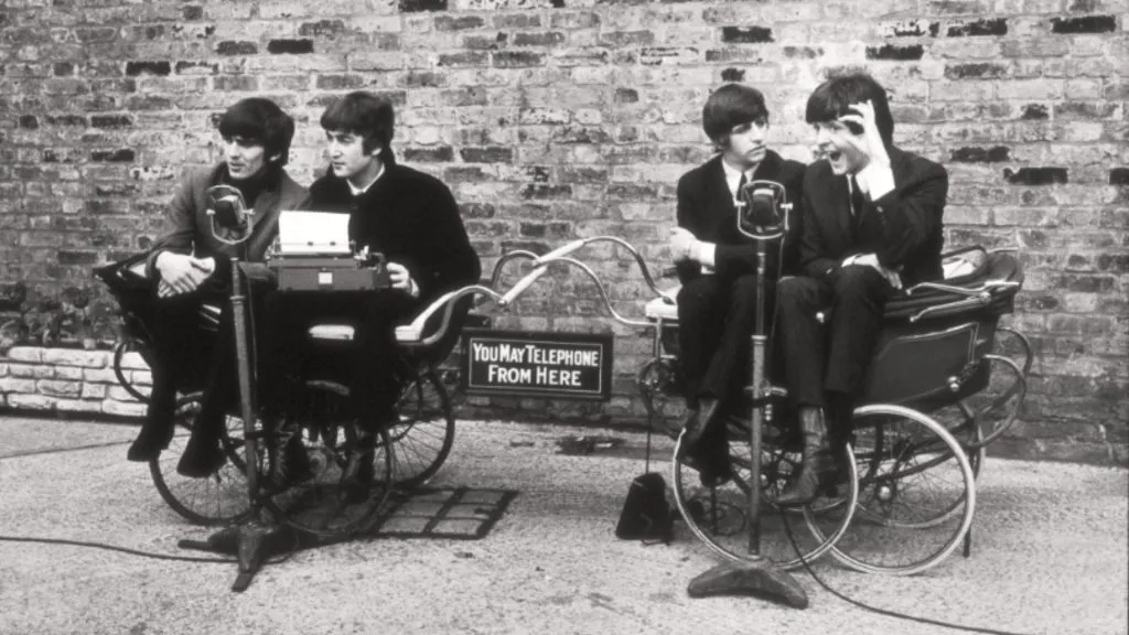Paul McCartney, John Lennon, George Harrison, Ringo Starr, and The Beatles in ¡Yeah, Yeah, Yeah, Paul, John, George y Ringo! (1964) / IMDb / 1964 – Walt Disney Studios