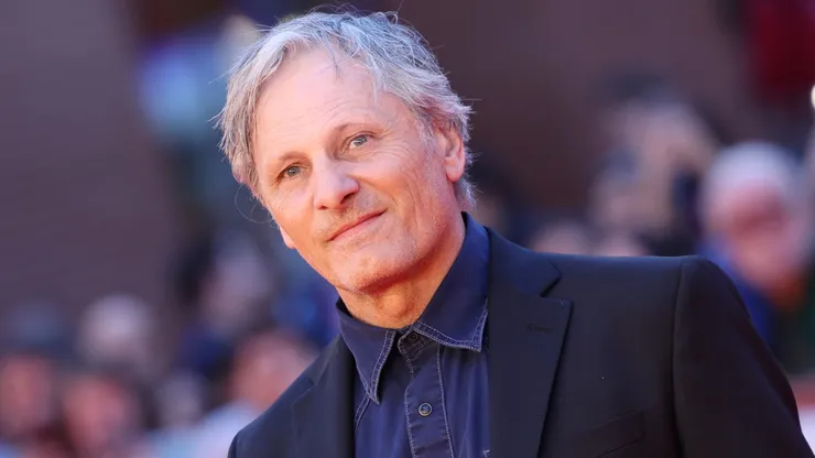 Viggo Mortensen attends the "The Dead Don't Hurt" red carpet.