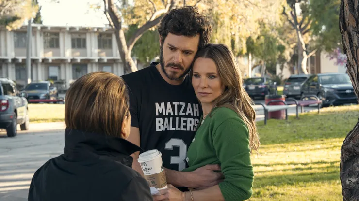 Kristen Bell and Adam Brody in Nobody Wants This.
