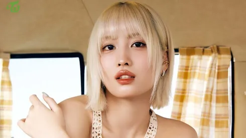 Hirai Momo in "Twice: THIS IS FOR."