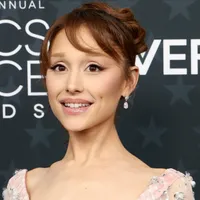 20 Quick Facts About Ariana Grande, from Nickelodeon to ‘Wicked’