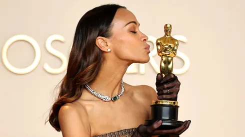 Zoe Saldaña, winner of the Best Actress in a Supporting Role for “Emilia Pérez”, poses in the press room during the 97th Annual Oscars at Ovation Hollywood.
