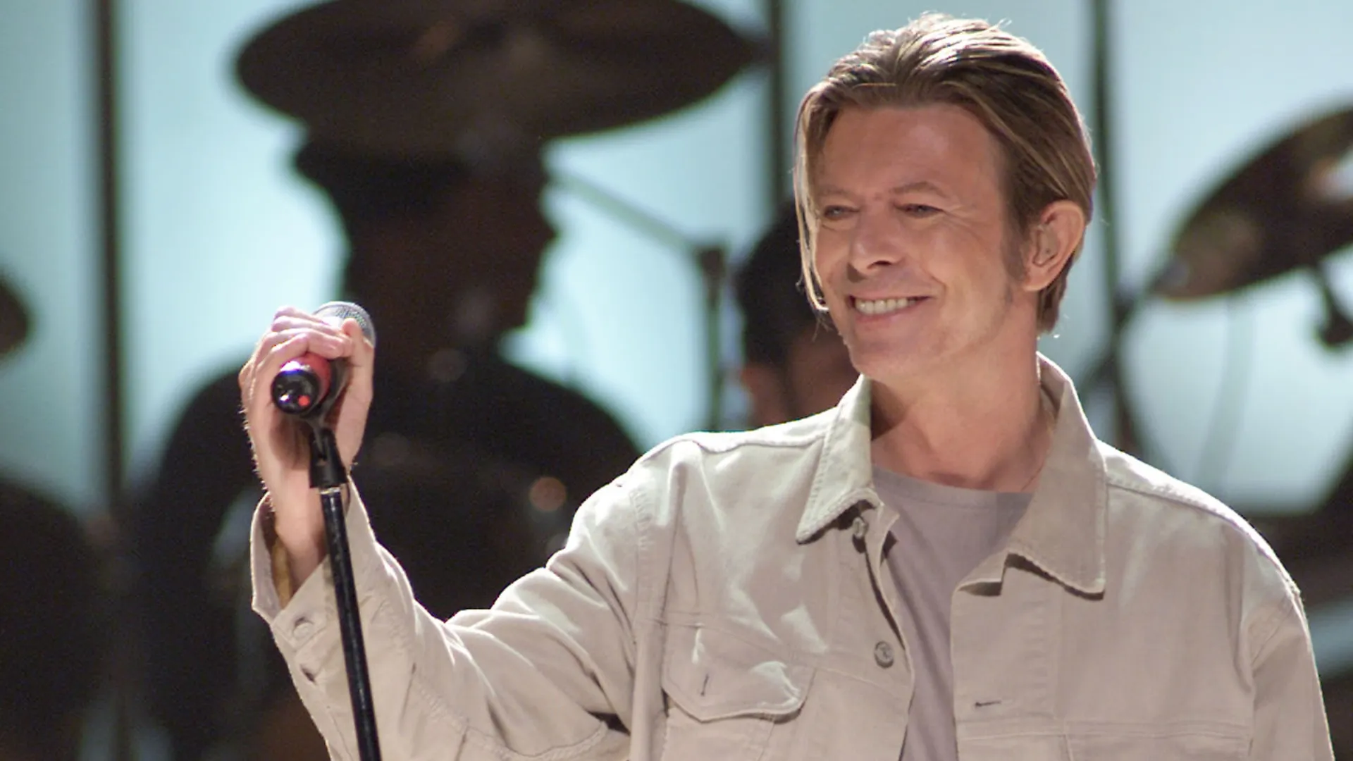 David Bowie performing at The Concert for New York City to benefit the victims of the World Trade Center disaster in 2001. (Source: Scott Gries/ImageDirect)