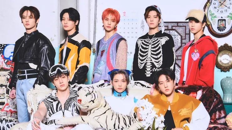 Stray Kids.
