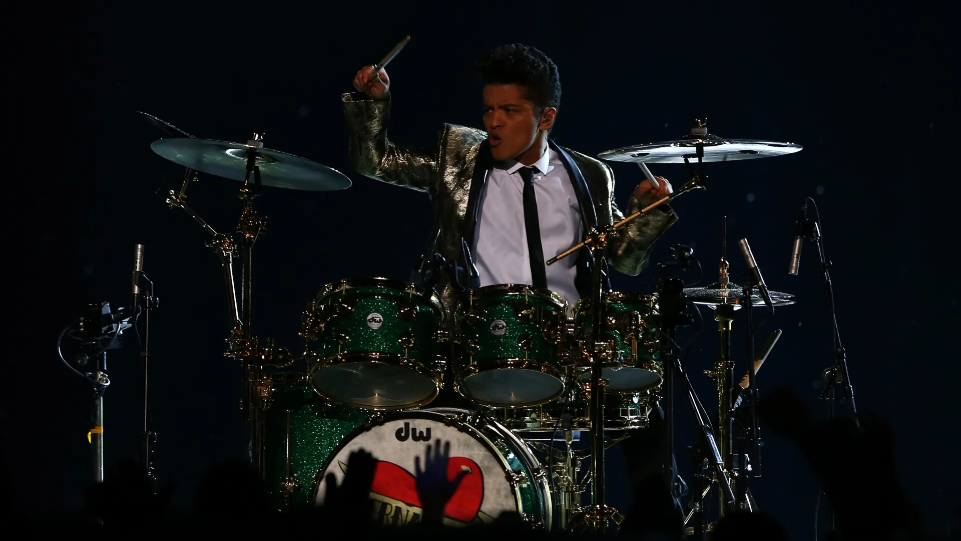 Bruno Mars performs during the Pepsi Super Bowl XLVIII Halftime Show at MetLife Stadium on February 2, 2014 in East Rutherford, New Jersey. (Photo by Elsa/Getty Images)