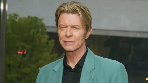Singer David Bowie stands backstage at The Film Society of Lincoln Center's Tribute to Susan Sarandon at Avery Fisher Hall.