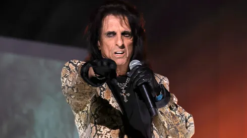 Alice Cooper performs onstage at "Rock The Plaza" benefit to save the Plaza Theatre on November 11, 2022.

