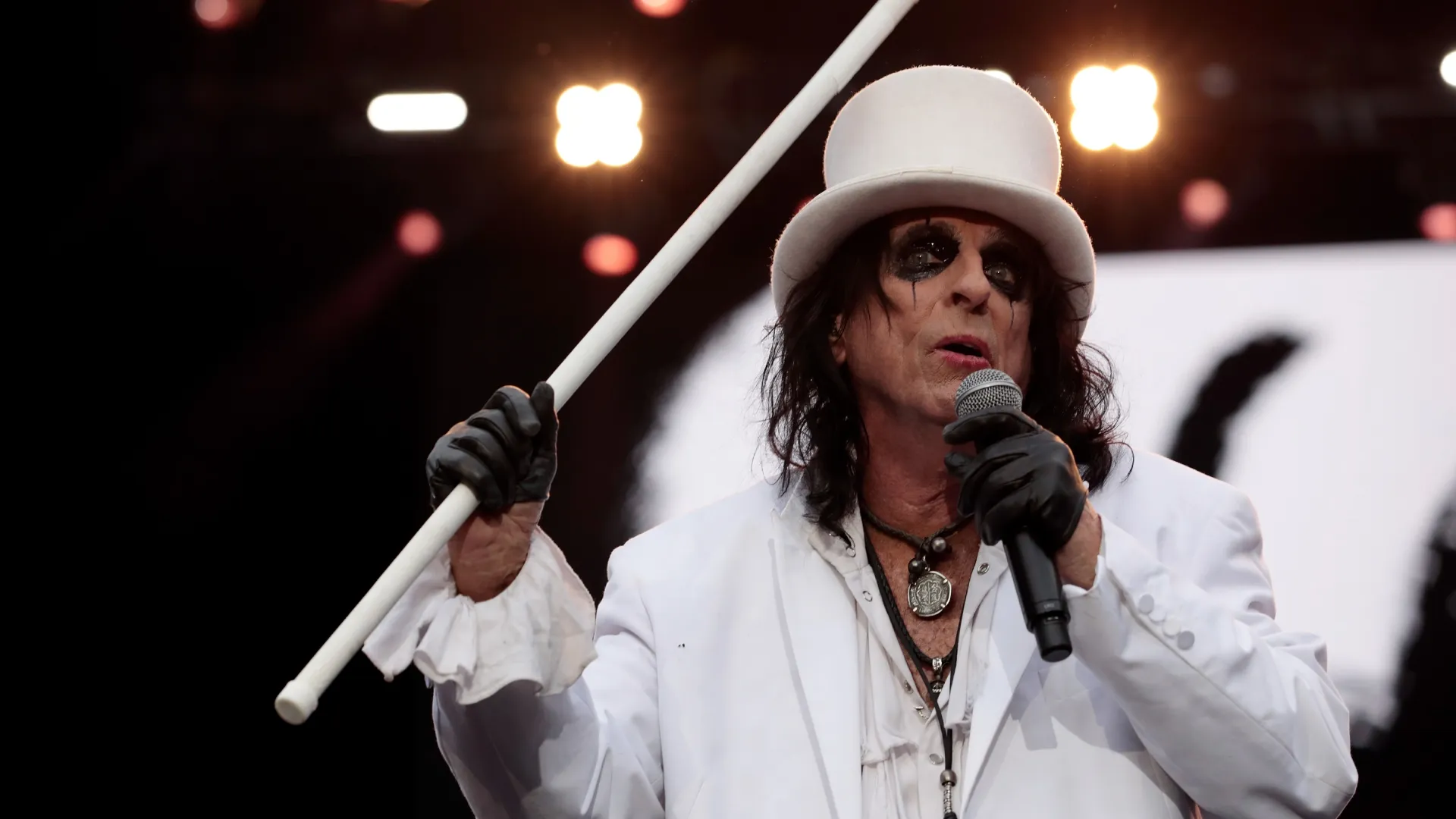 Alice Cooper performs during Fire Fight Australia at ANZ Stadium on February 16, 2020. (Source: Cole Bennetts/Getty Images)
