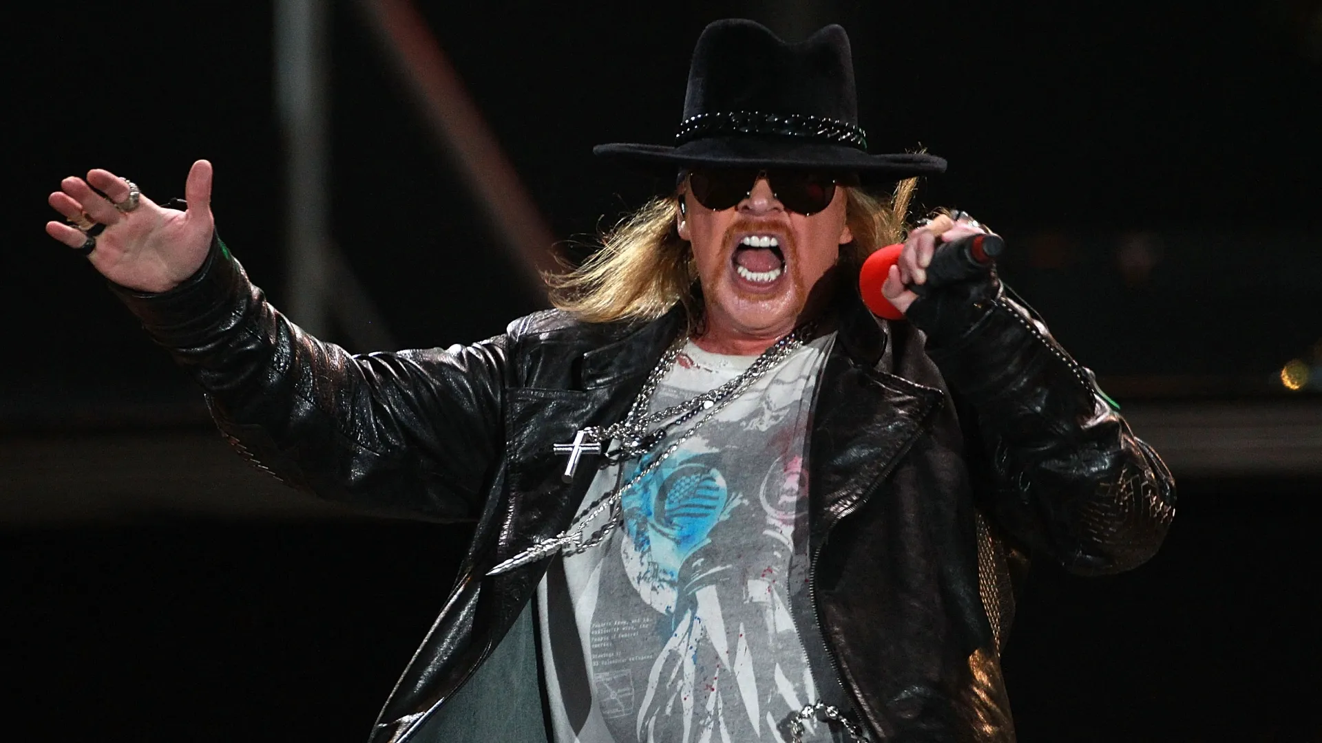 Axl Rose of Guns N’ Roses performs following the V8 Supercar Grand Finale at ANZ Stadium on December 4, 2010 in Sydney, Australia. (Photo by Robert Cianflone/Getty Images)