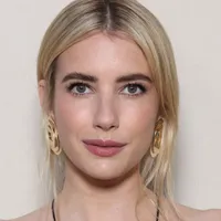 Scream Queen and Rom-Com Royalty: Happy Birthday, Emma Roberts!