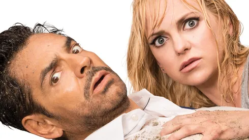 Eugenio Derbez and Anna Faris.
