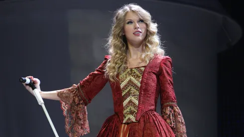 Musician Taylor Swift performs during the Fearless Tour at Madison Square Garden on August 27, 2009 in New York City.