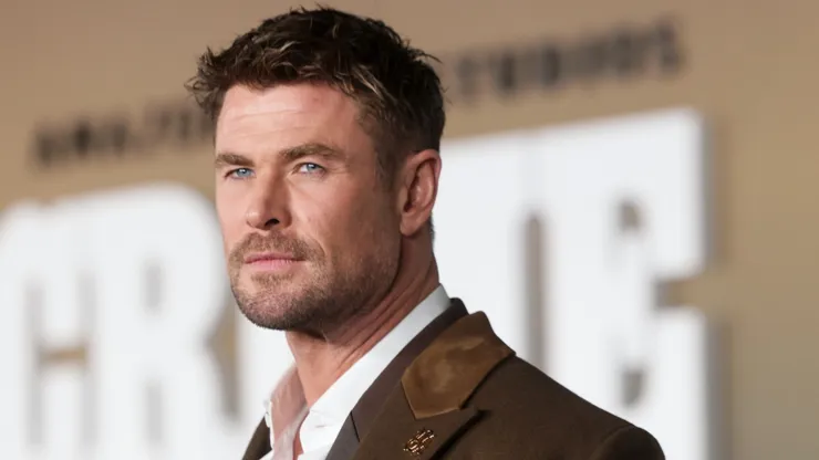 Chris Hemsworth attends the world premiere of Amazon MGM Studios' "Crime 101" at The United Theater on Broadway.