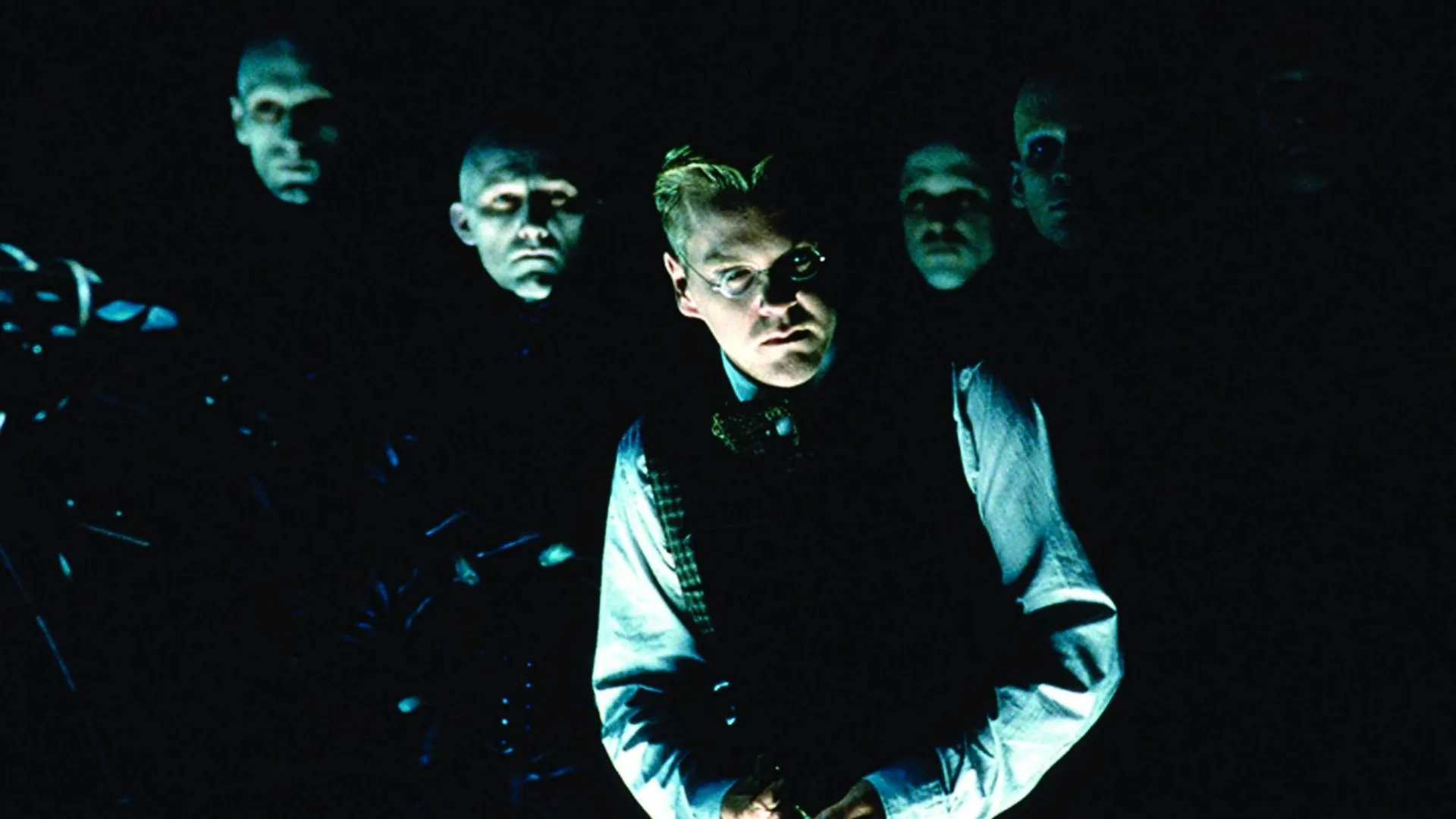Kiefer Sutherland in Dark City (Source: IMDb)