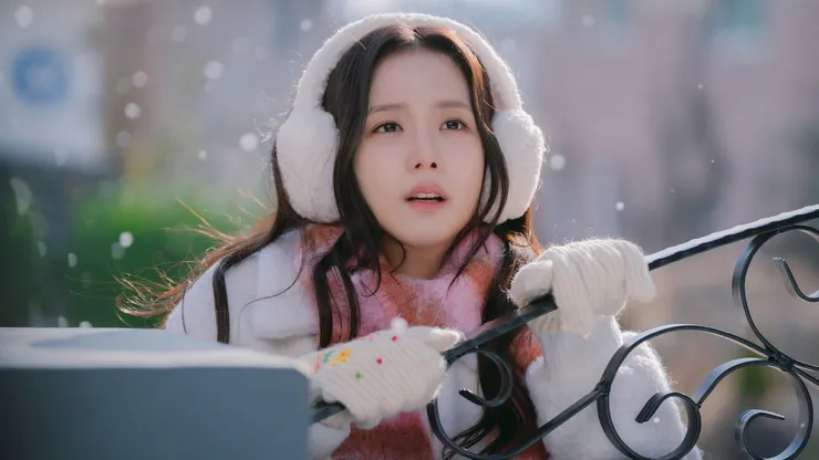 Kim Jisoo.
