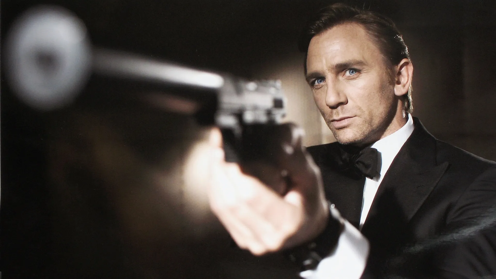 Daniel Craig poses as James Bond in 2005 (Source: Greg Williams/Eon Productions via Getty Images)