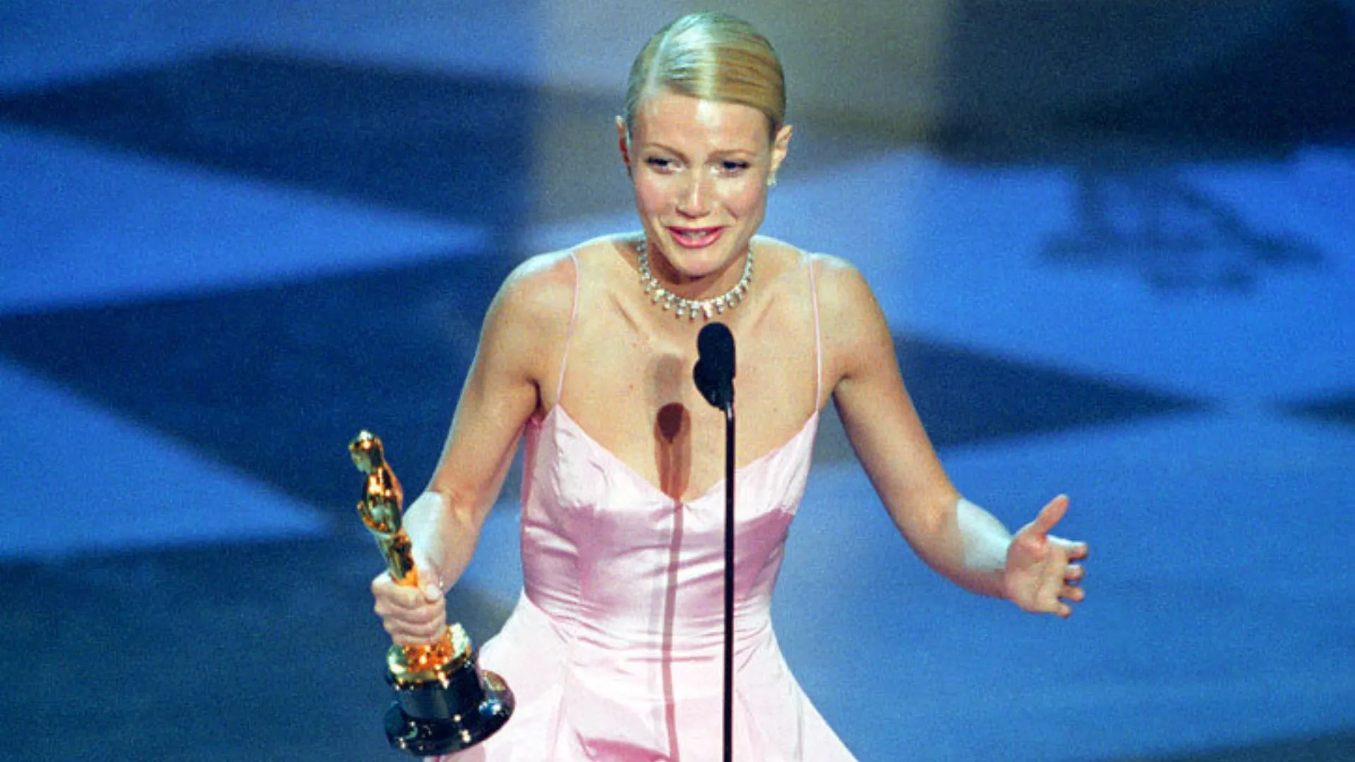 Gwyneth Paltrow at the Oscars (Source: IMDb)
