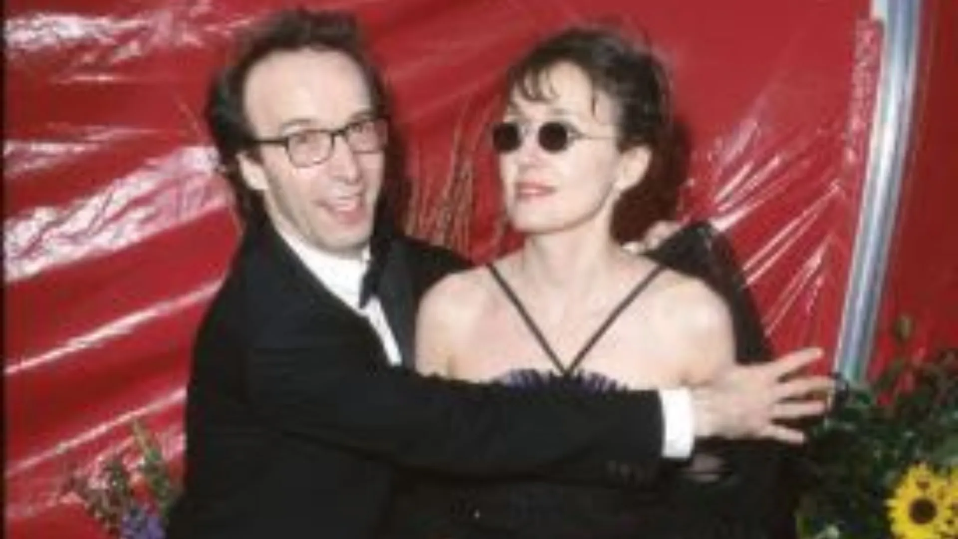 Roberto Benigni and Nicoletta Braschi (Source: IMDb)