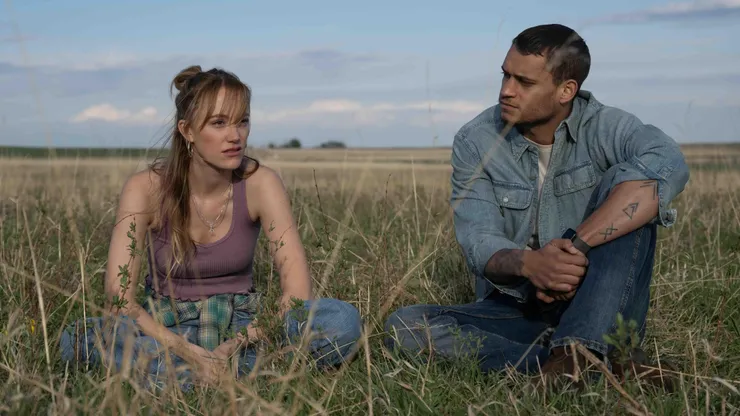 Tyriq Withers and Maika Monroe in Reminders of Him.