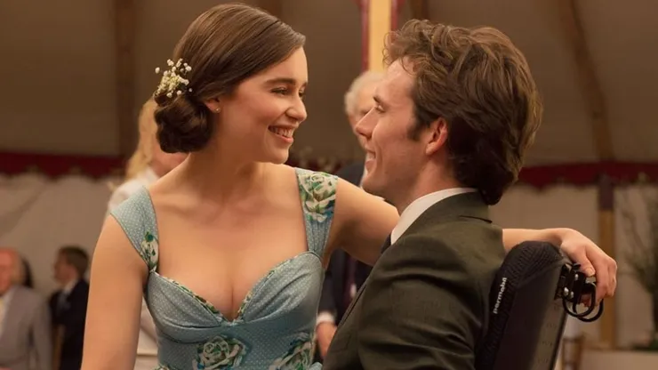 Sam Claflin and Emilia Clarke in Me Before You.