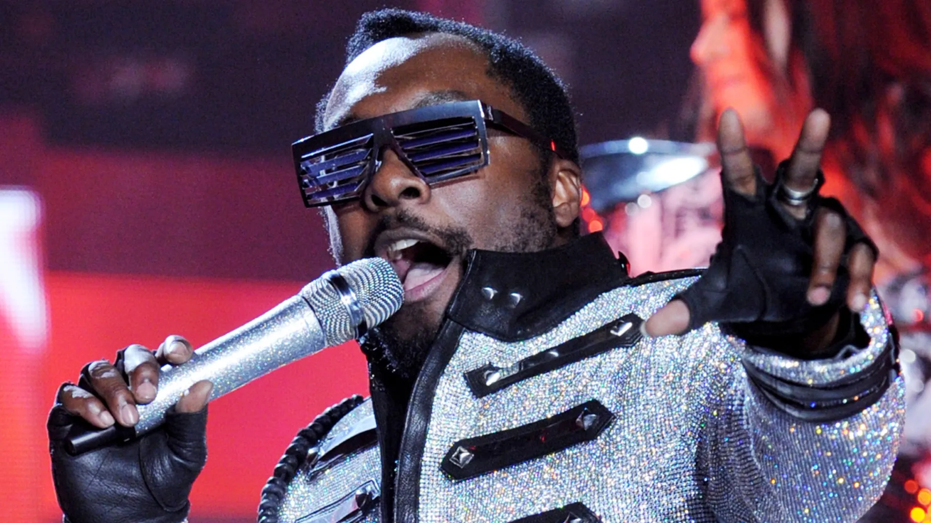 will.i.am performs at the Staples Center on March 29, 2010 (Source: Kevin Winter/Getty Images)