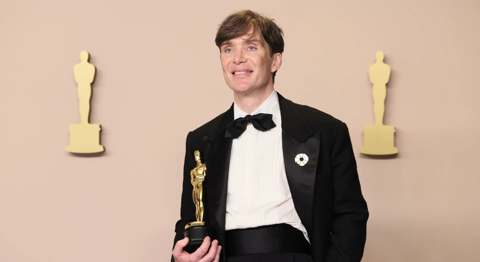 Cillian Murphy, winner of the Best Actor in a Leading Role award for ‘Oppenheimer’ poses in the press room during the 96th Annual Academy Awards at Ovation Hollywood on March 10, 2024 in Hollywood, California. (Photo by Rodin Eckenroth/Getty Images)