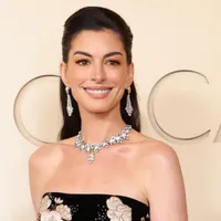 The Era of Anne Hathaway: Disney Legend Induction and Her Packed 2026 Movie Slate