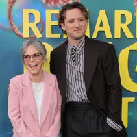 ‘Remarkably Bright Creatures’ Has Netflix Audiences Reaching for Tissues and Hitting Replay