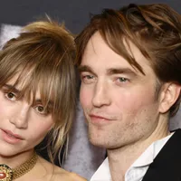 Suki Waterhouse Explains Why She and Robert Pattinson Keep Their Daughter Private