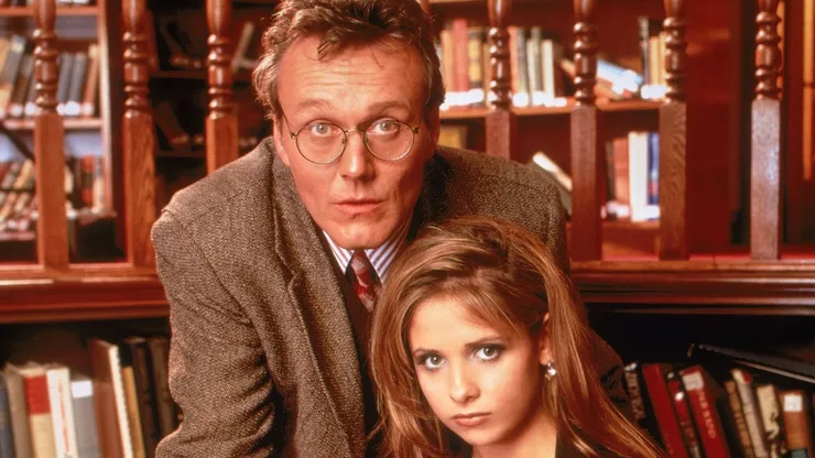 Sarah Michelle Gellar and Anthony Head.