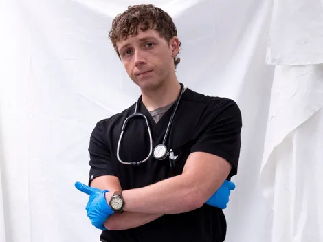 Gerran Howell Reveals What’s Next for Dennis Whitaker in ‘The Pitt’ Season 3