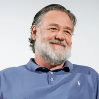 Russell Crowe Breaks Silence on Henry Cavill’s Highlander—and His Verdict Will Excite Fans