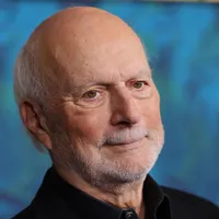 James Burrows, Legendary Director Behind ‘Cheers’ and ‘Will and Grace,’ Dies at 85
