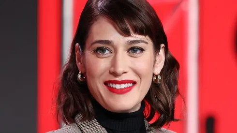 Lizzy Caplan.