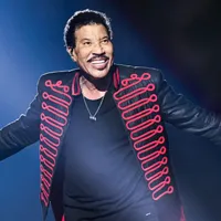 Lionel Richie Postpones Two Concerts After Falling Ill and Walking Off Stage