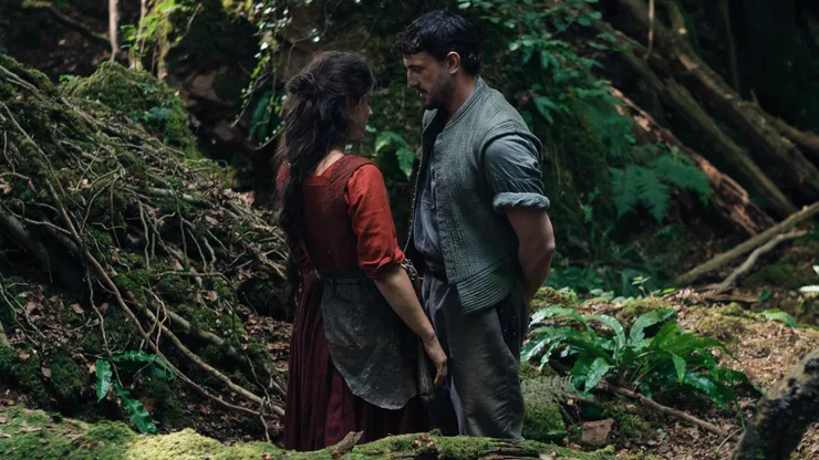 Jessie Buckley and Paul Mescal in Hamnet (2025)