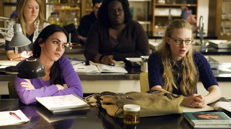 Megan Fox and Amanda Seyfried in Jennifer's Body