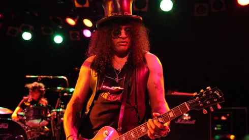 Guitarist Slash performs at The Roxy during the early hours of April 11, 2010 in West Hollywood, California.