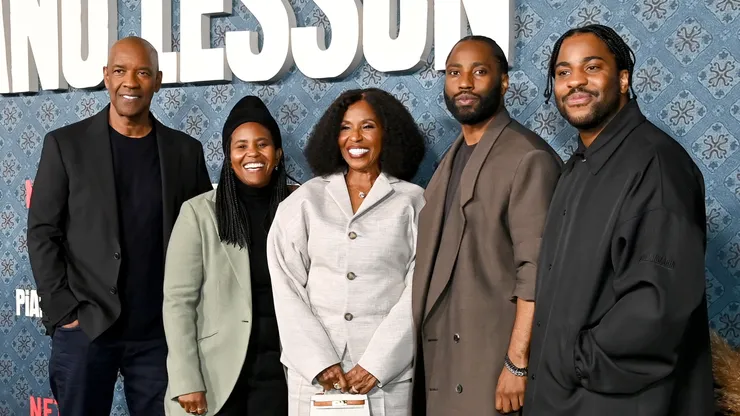 (L-R) Denzel Washington, Katia Washington, Pauletta Washington, John David Washington and Malcolm Washington attend the Premiere of Netflix's "The Piano Lesson" at The Egyptian Theatre Hollywood on November 19, 2024 in Los Angeles, California.