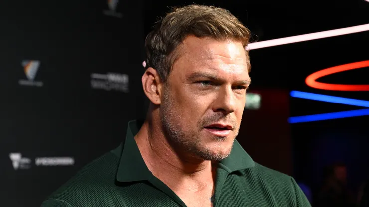 Alan Ritchson.